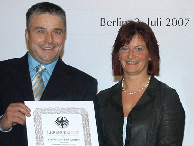 Erich und Karola Kanefzky bei der Verleihung des Bundesehrenpreises in Silber